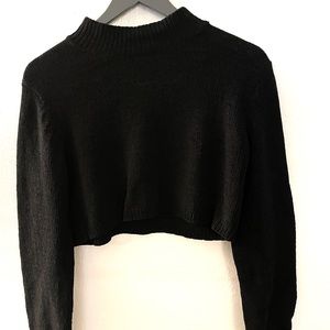 Mock neck crop